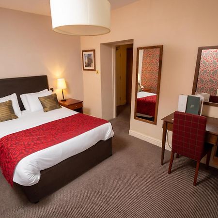Cross Hands Hotel By Greene King Inns Old Sodbury Екстер'єр фото