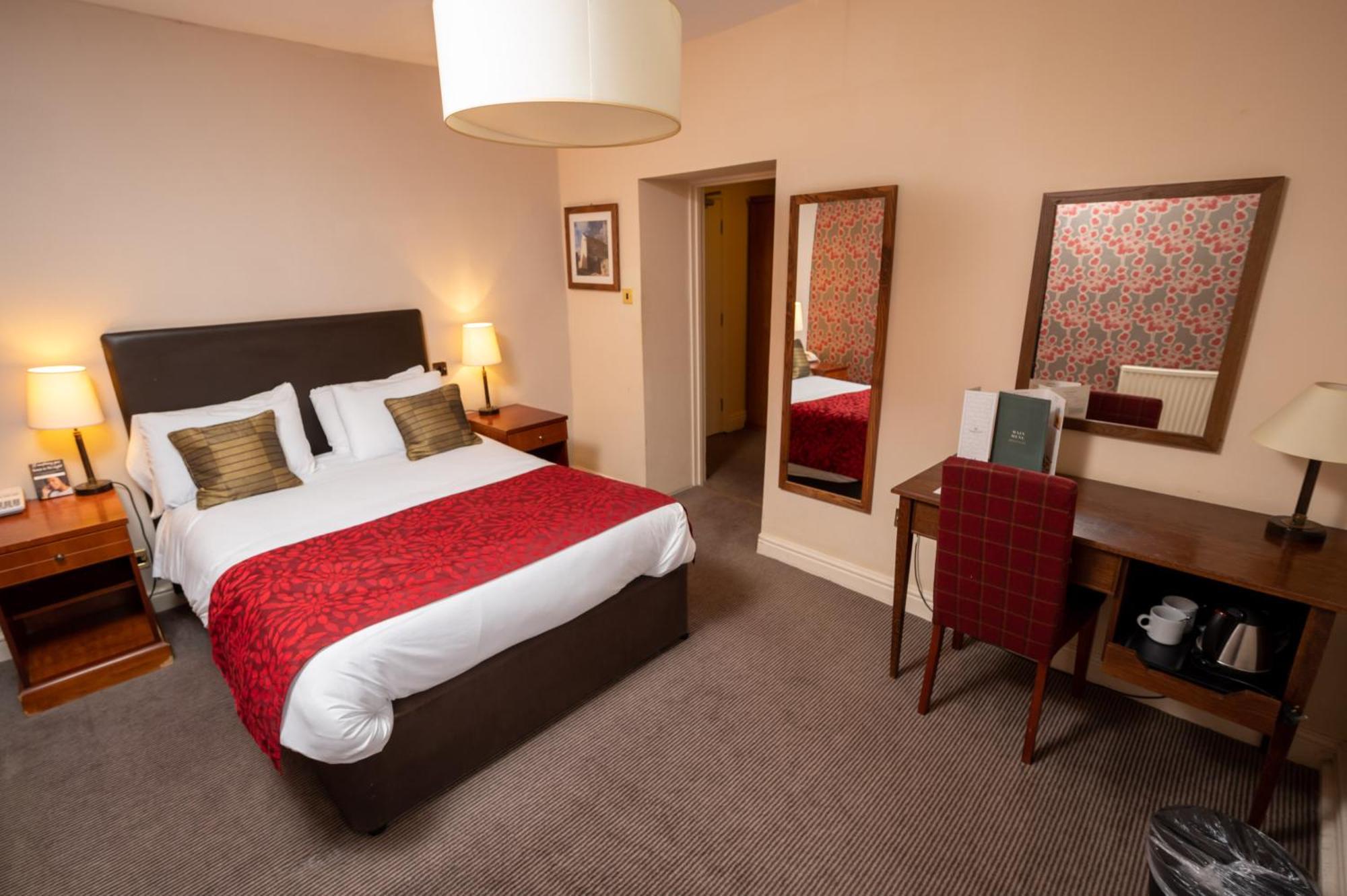 Cross Hands Hotel By Greene King Inns Old Sodbury Екстер'єр фото